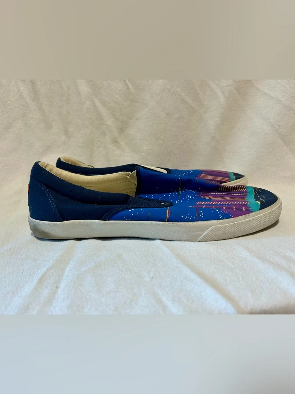 Bucket Feet Lollapalooza 12 Chicago Skyline Canvas Slip On Sneakers Mens Skyline